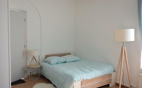 Joli Studio Plein Centre De Milly La Foret